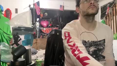 Snapshot of baddaddy215 chatting on 12.29.24 baddaddy215 online show from 12.29.24