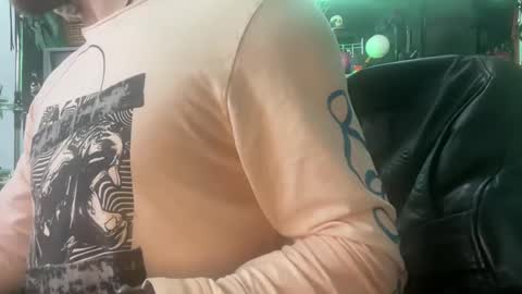 Snapshot of baddaddy215 chatting on 12.30.24 baddaddy215 online show from 12.30.24