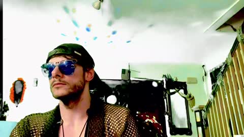 Snapshot of baddaddy215 chatting on 12.31.24 baddaddy215 online show from 12.31.24