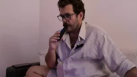 Snapshot of baddaddybrasil chatting on 04.20.26 Baddaddybrazil online show from 04.20.26