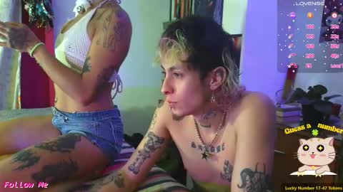 Snapshot of badeyes_crazylilgoat chatting on 11.04.25 Dan Lila online show from 11.04.25