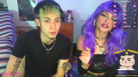 Snapshot of badeyes_crazylilgoat chatting on 11.14.25 Dan Lila online show from 11.14.25