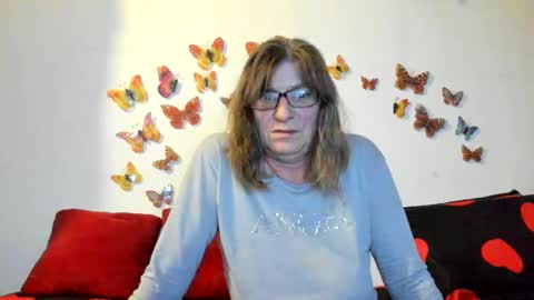 Snapshot of badgg chatting on 12.13.24 Gina online show from 12.13.24