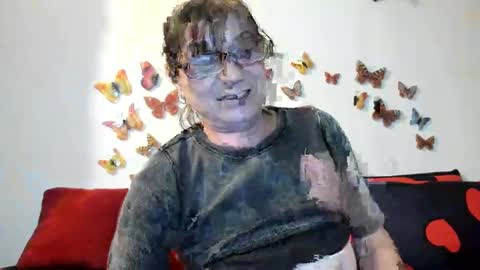 Snapshot of badgg chatting on 12.19.24 Gina online show from 12.19.24