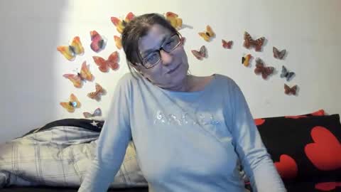 Snapshot of badgg chatting on 02.18.25 Gina online show from 02.18.25