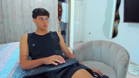 Snapshot of badgyal_ chatting on 12.17.24 Beck and Rick online show from 12.17.24