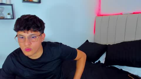 Snapshot of badgyal_ chatting on 04.08.26 Beck and Rick online show from 04.08.26