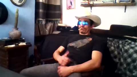 Mexican livin Off the Wall online show from 01.08.26