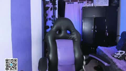        Please help me to reach 100 thumbs up online show from 04.10.26