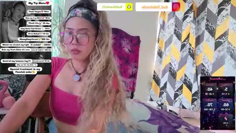 Snapshot of badlilbambi chatting on 09.22.25 badlilbambi online show from 09.22.25