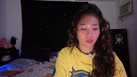 Snapshot of badlilbambi chatting on 11.16.25 badlilbambi online show from 11.16.25