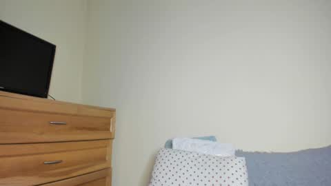 Name online show from 01.09.25