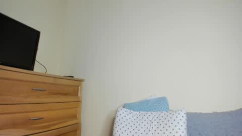 Name online show from 02.12.25