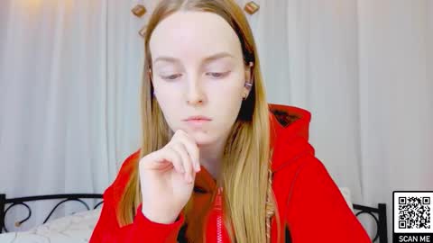 Snapshot of bae_cake_ chatting on 02.25.26 Alice online show from 02.25.26