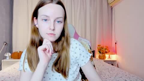 Snapshot of bae_cake__ chatting on 10.25.25 Alice online show from 10.25.25