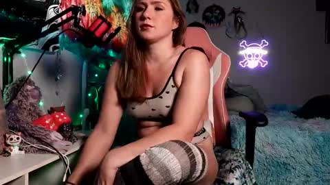 Bae Bae Blue online show from 12.18.25