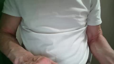 Snapshot of bagalan chatting on 09.12.25 Carlos online show from 09.12.25