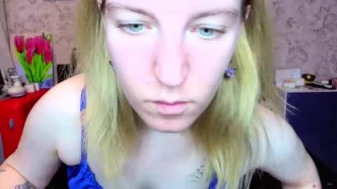 holly online show from 04.06.26