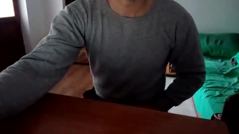 Snapshot of baiat_frumusel chatting on 02.16.25 baiat_frumusel online show from 02.16.25