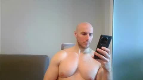 Snapshot of baldyboyy chatting on 02.02.25 baldyboyy online show from 02.02.25