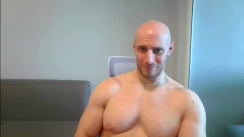 Snapshot of baldyboyy chatting on 02.02.25 baldyboyy online show from 02.02.25