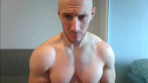 Snapshot of baldyboyy chatting on 02.23.25 baldyboyy online show from 02.23.25