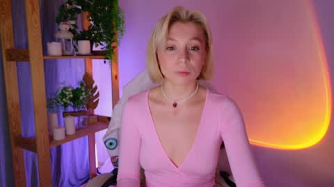 Elly online show from 04.17.26