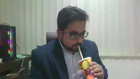 Ballbusting Slave online show from 12.12.24