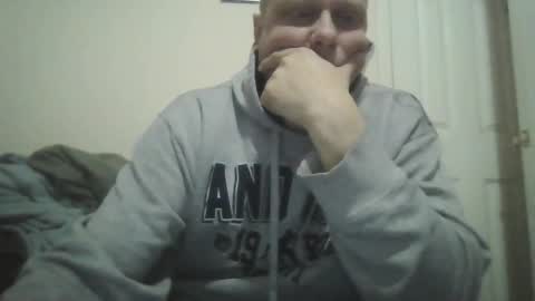 Snapshot of ballzrockwell chatting on 04.25.26 ballzrockwell online show from 04.25.26