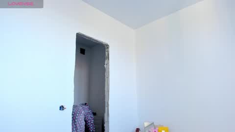 Kira online show from 04.17.26