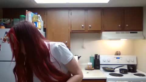 Snapshot of bambibae79 chatting on 04.27.26 bambibae79 online show from 04.27.26
