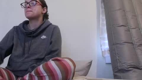 Snapshot of bambiboo8113 chatting on 10.27.25 bambiboo8113 online show from 10.27.25