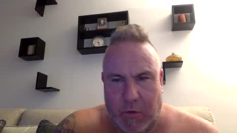 Snapshot of banana5289 chatting on 10.01.25 banana5289 online show from 10.01.25