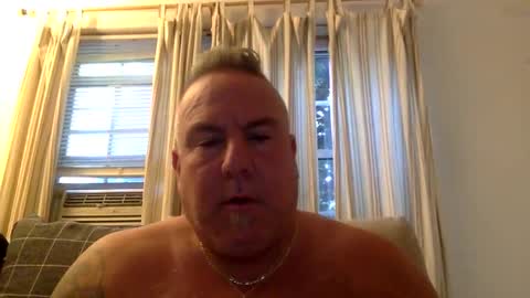 Snapshot of banana5289 chatting on 10.04.25 banana5289 online show from 10.04.25