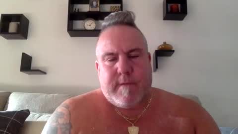 Snapshot of banana5289 chatting on 10.27.25 banana5289 online show from 10.27.25