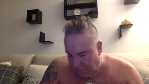 Snapshot of banana5289 chatting on 10.30.25 banana5289 online show from 10.30.25