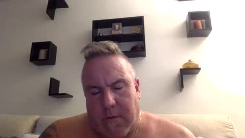 Snapshot of banana5289 chatting on 10.31.25 banana5289 online show from 10.31.25