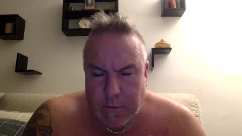 Snapshot of banana5289 chatting on 11.01.25 banana5289 online show from 11.01.25