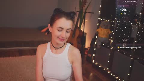 Snapshot of bananya_kitty chatting on 02.06.25 Ellen and online show from 02.06.25