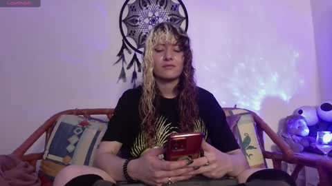 Snapshot of bandit_monkey chatting on 02.10.25 V E R O N I C A online show from 02.10.25