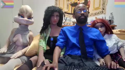 Snapshot of bandohusbando chatting on 11.18.25 Bando Husbando online show from 11.18.25