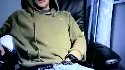Snapshot of banginondadrumsalldaylong chatting on 10.05.25 banginondadrumsalldaylong online show from 10.05.25