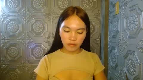 Snapshot of baninay810654 chatting on 09.25.25 baninay810654 online show from 09.25.25