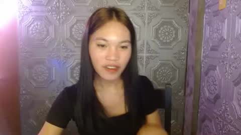 Snapshot of baninay810654 chatting on 10.22.25 baninay810654 online show from 10.22.25