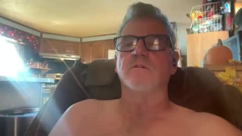 Snapshot of bapeter218 chatting on 11.02.25 bapeter218 online show from 11.02.25