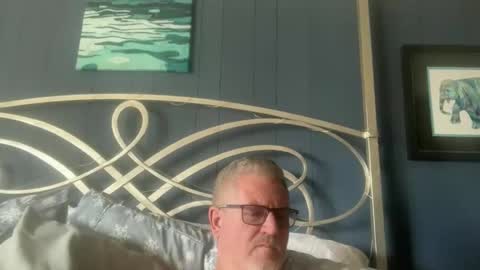 Snapshot of bapeter218 chatting on 12.13.25 bapeter218 online show from 12.13.25