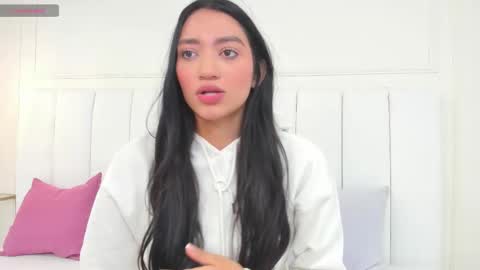 Barbara Noa  online show from 12.18.25