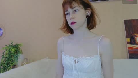 Snapshot of barbarian_girl chatting on 05.05.26 Amina online show from 05.05.26