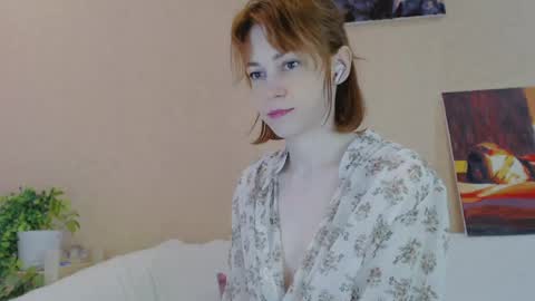 Snapshot of barbarian_girl chatting on 05.26.26 Amina online show from 05.26.26