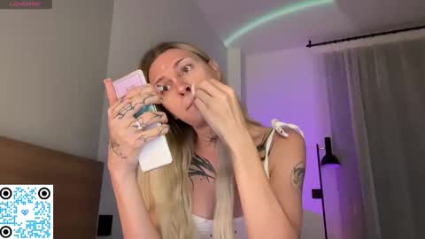 My name is Molly. Please say hello I like talking to you. If you have any wishes or obscene desires please use the tip menu online show from 11.10.25